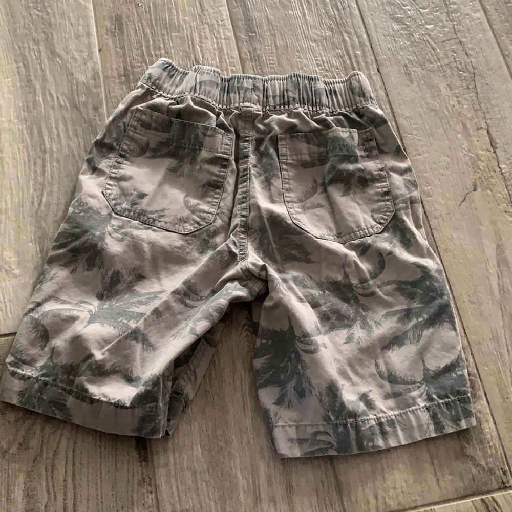 Bundle of 3 The Children’s Place shorts, sz 6 - Picture 3 of 11